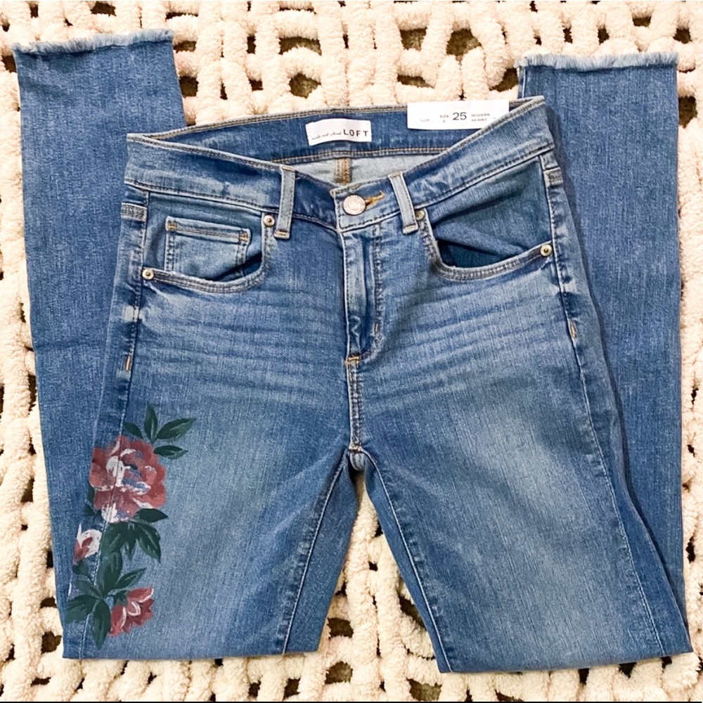 NWT Loft Floral Painted Raw Hem Skinny Jeans, 25